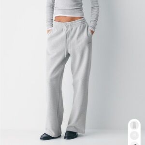 Aritzia Boyfriend Fit Sweatfleece in Heather Chrome